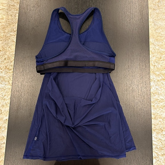 Lululemon backless tank with built in bra - Picture 2 of 2